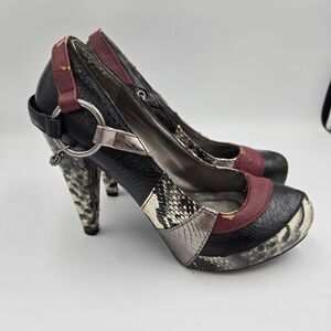 BKE Buckle Women Heels 6.5 Snakeskin Patchwork Pumps Black Red Retro Statement